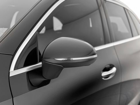 Used 2024 Mercedes-Benz GLC 43 AMG 4MATIC image 41