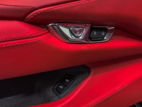 Used 2024 Chevrolet Corvette Stingray Premium Conv w/ Z51 Performance Package image 28