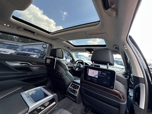 Used 2020 BMW M760i xDrive AWD/4WD image 28