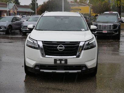 Used 2023 Nissan Pathfinder SL