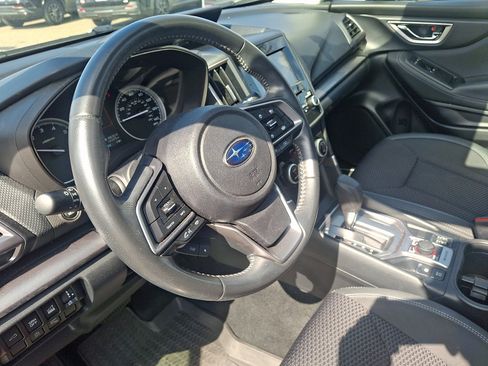 Used 2022 Subaru Forester Premium AWD/4WD image 25