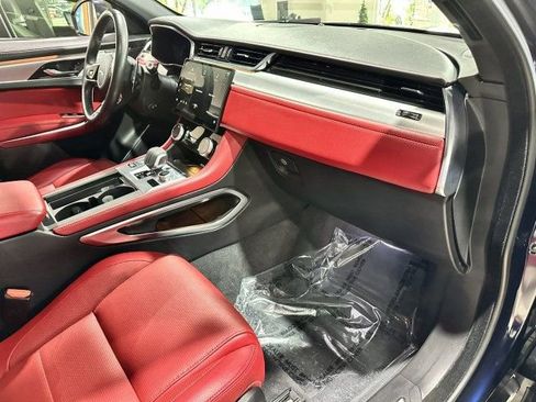 Used 2023 Jaguar F-PACE R-Dynamic S image 27