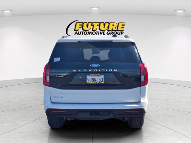 Used 2025 Ford Expedition Active AWD/4WD image 5