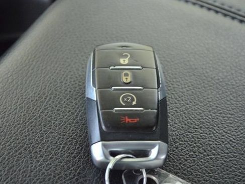 Used 2021 RAM 1500 Big Horn AWD/4WD image 26