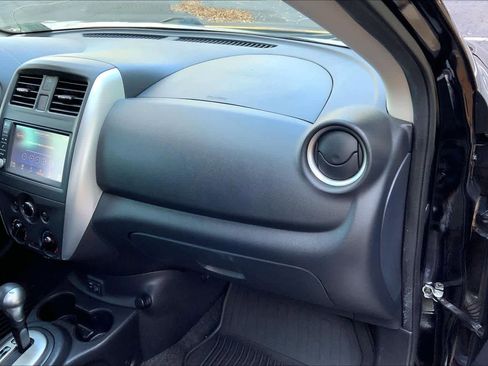 Used 2019 Nissan Versa SV image 17