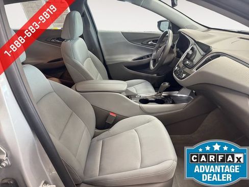 Used 2018 Chevrolet Malibu LT FWD image 5