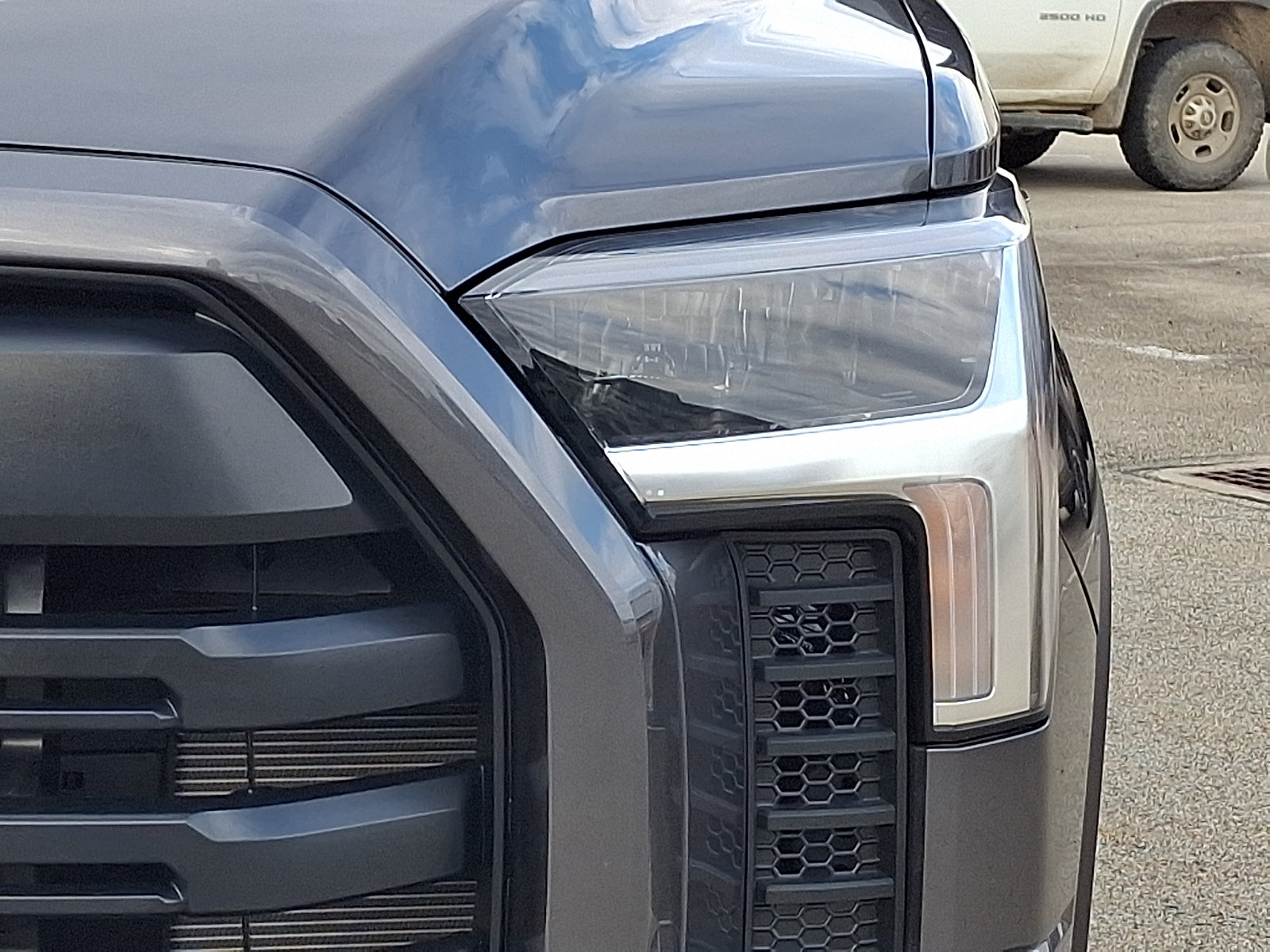 Certified 2026 Toyota Tundra SR5 w/ SR5 Convenience Package AWD/4WD image 9