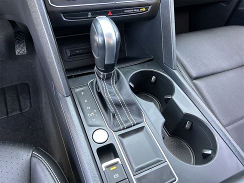 Certified 2023 Volkswagen Atlas SE image 25