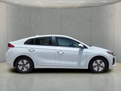Used 2021 Hyundai Ioniq Blue FWD image 2