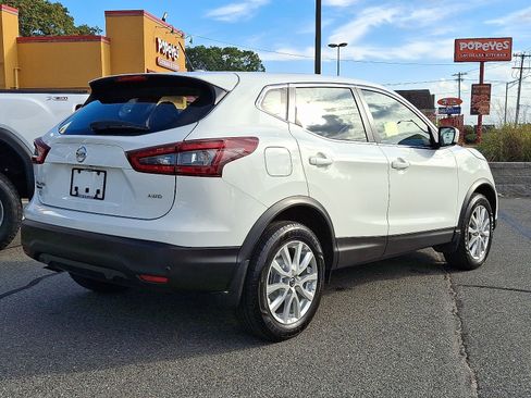 Used 2022 Nissan Rogue Sport S image 6