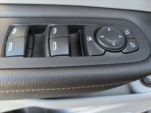 Used 2019 GMC Terrain SLT w/ Preferred Package image 19