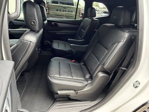 Used 2026 Buick Enclave Sport Touring AWD/4WD image 16