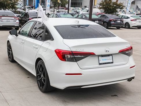 Used 2022 Honda Civic Sport image 7