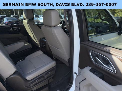 Used 2021 Chevrolet Tahoe LT w/ LT Signature Package image 28