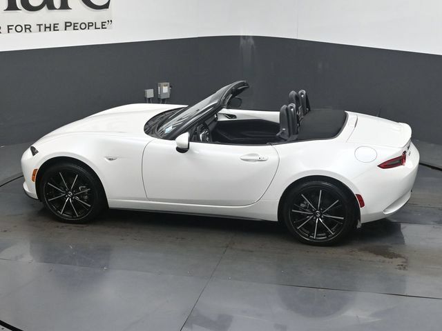 Used 2024 MAZDA MX-5 Miata Grand Touring w/ Weather Package RWD image 42