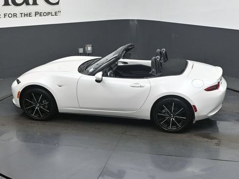 Used 2024 MAZDA MX-5 Miata Grand Touring w/ Weather Package RWD image 42
