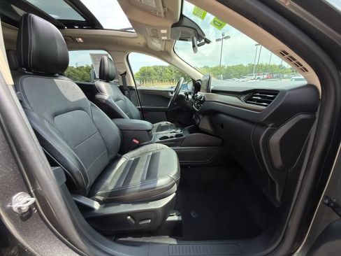 Used 2020 Ford Escape Titanium AWD/4WD image 9