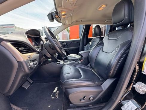 Used 2017 Jeep Cherokee Limited AWD/4WD image 10