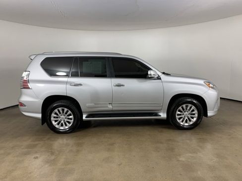 Used 2014 Lexus GX 460 image 5