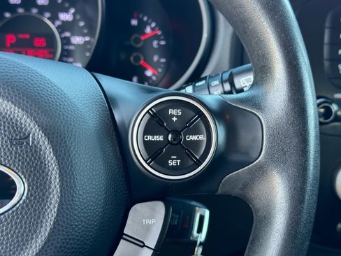 Used 2015 Kia Soul + image 25