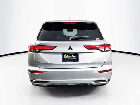 Used 2024 Mitsubishi Outlander SE image 7
