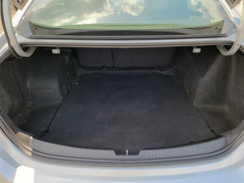 Used 2017 Chevrolet Malibu LT w/ Driver Confidence Package image 21