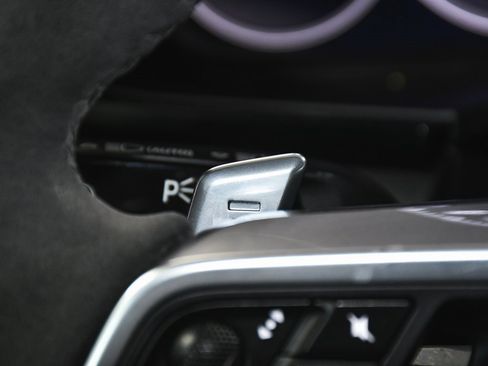 Used 2023 Porsche Cayenne GTS image 39