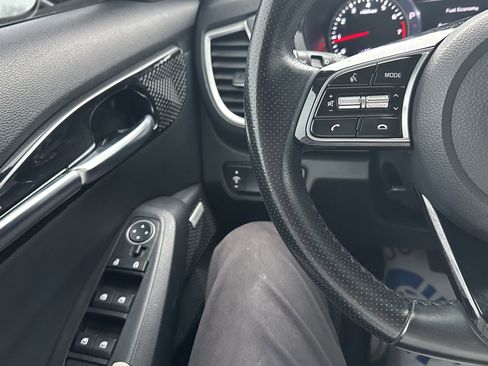 Used 2022 Kia Seltos SX w/ Sunroof Package image 22