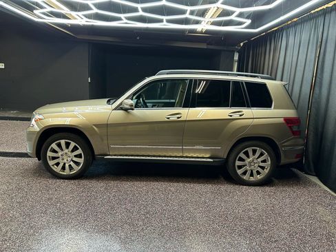 Used 2010 Mercedes-Benz GLK 350 4MATIC image 4