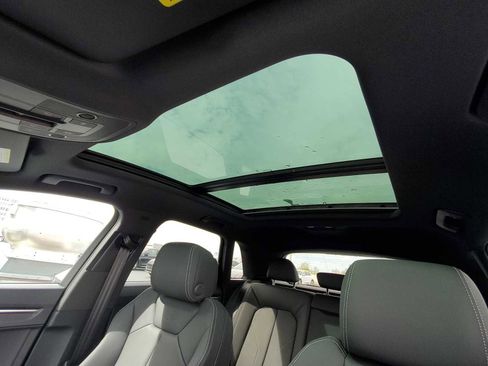 Certified 2024 Audi Q3 2.0T Premium w/ Convenience Package image 17