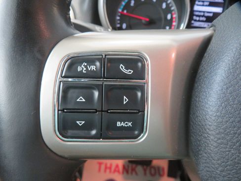 Used 2011 Jeep Grand Cherokee Limited image 32