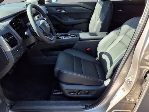 Certified 2025 Nissan Rogue SL w/ Tech Package image 22