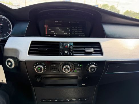 Used 2006 BMW M5 RWD image 16