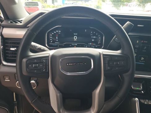 Used 2024 GMC Sierra 3500 Denali w/ Denali Reserve Package AWD/4WD image 19