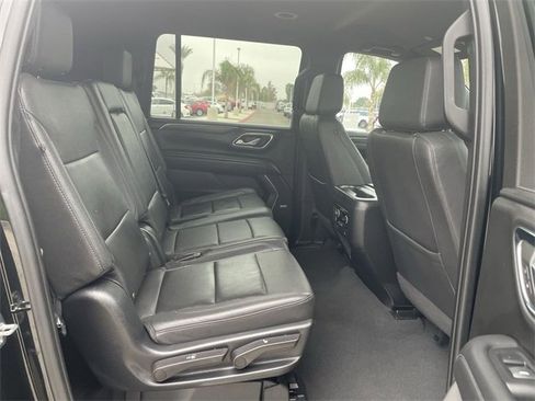 Used 2023 Chevrolet Suburban LT image 26