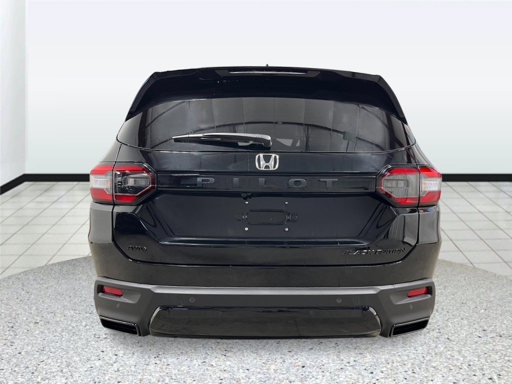 New 2026 Honda Pilot Black Edition image 4