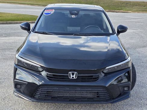 Used 2022 Honda Civic Touring image 2