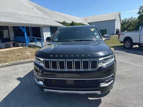 Used 2024 Jeep Wagoneer Series II w/ Flexible Seating Group RWD image 8