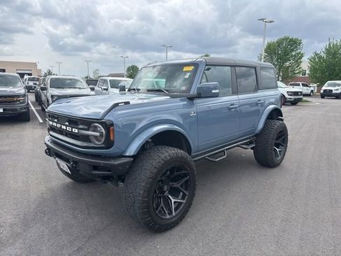 Used 2023 Ford Bronco Outer Banks image 3