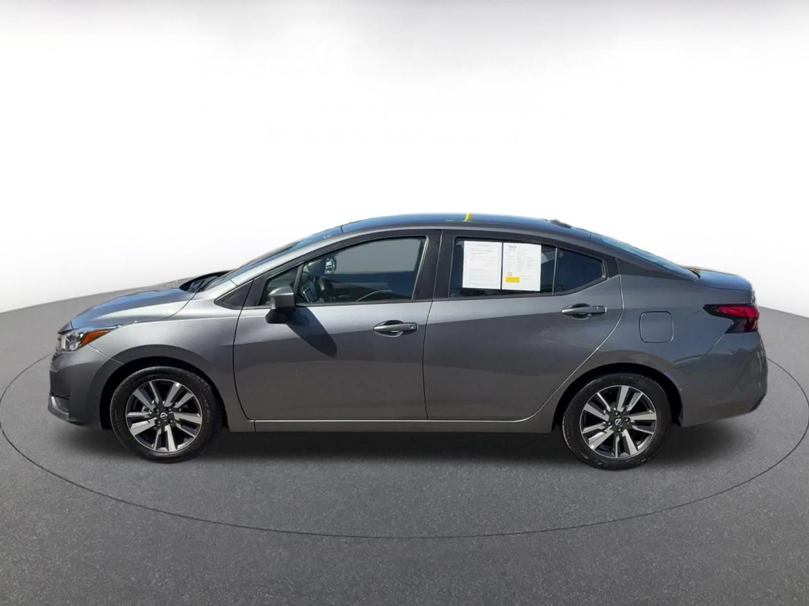 Used 2025 Nissan Versa SV FWD image 8
