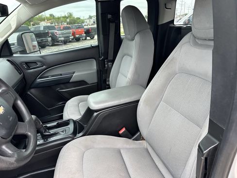 Used 2019 Chevrolet Colorado W/T RWD image 11