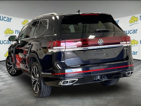Used 2024 Volkswagen Atlas SEL Premium R-Line AWD/4WD image 4