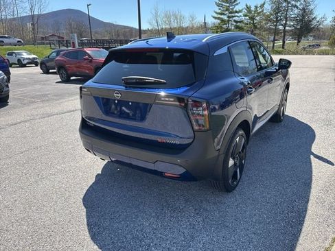 New 2026 Nissan Kicks SR w/ SR Premium Package AWD/4WD image 25