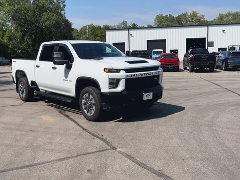 Certified 2023 Chevrolet Silverado 2500 Custom w/ Custom Value Package image 2