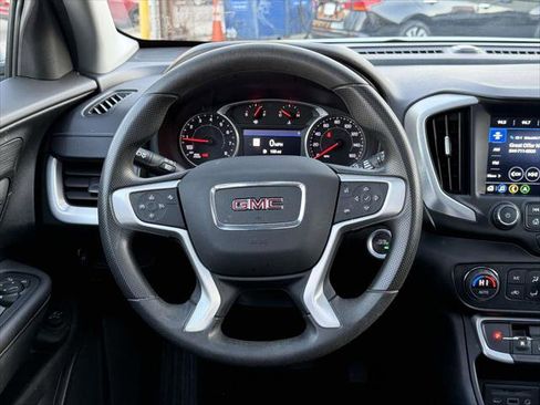 Used 2022 GMC Terrain SLE w/ Driver Convenience Package image 14