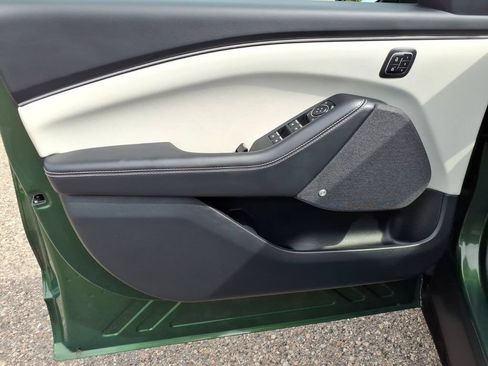 Used 2025 Ford Mustang Mach-E Premium RWD image 12