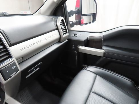 Used 2021 Ford F250 Lariat w/ Lariat Ultimate Package image 21