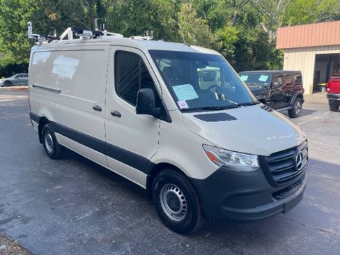 Used 2023 Mercedes-Benz Sprinter 2500 image 7