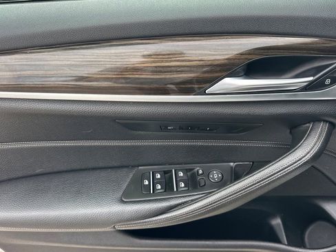 Used 2018 BMW 540i xDrive image 10