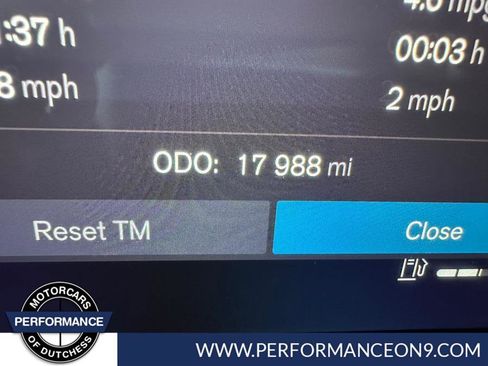 Used 2025 Volvo XC40 B5 Plus image 20